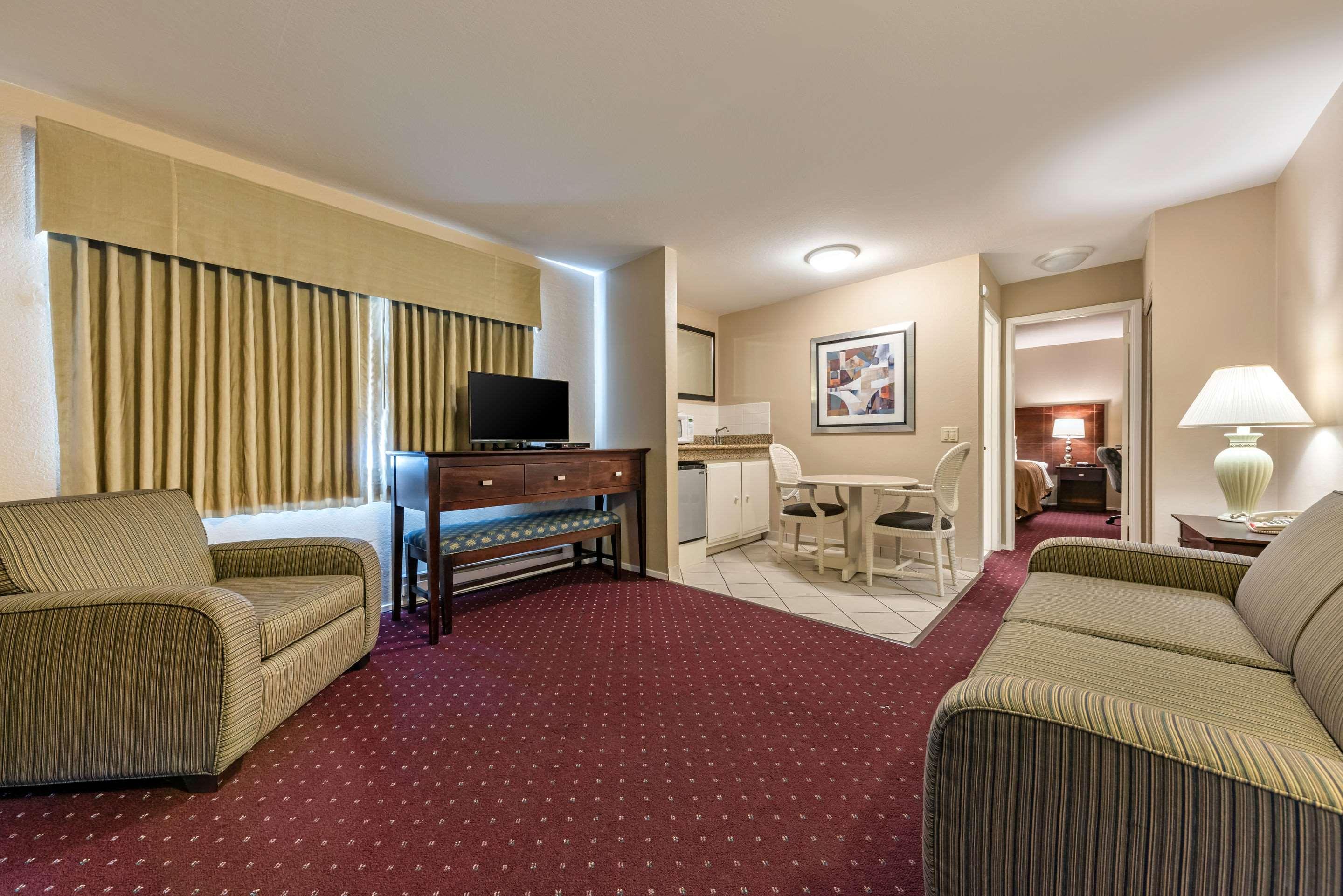 Scottish Fairway Inn Monterey Zewnętrze zdjęcie