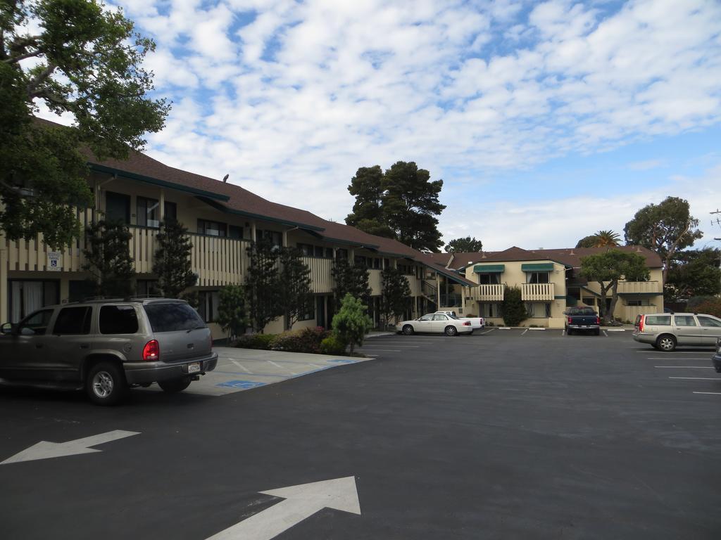 Scottish Fairway Inn Monterey Zewnętrze zdjęcie