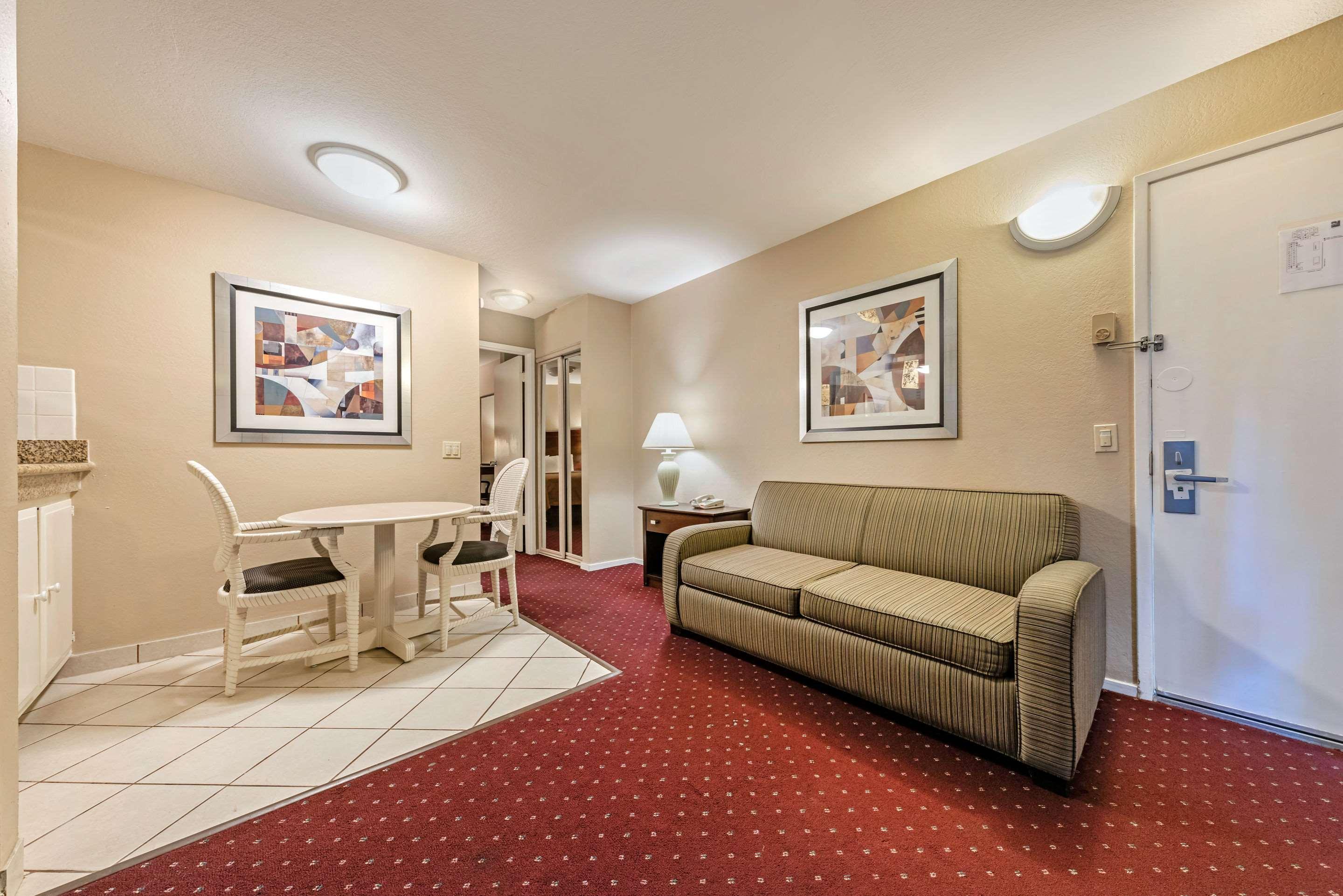 Scottish Fairway Inn Monterey Zewnętrze zdjęcie