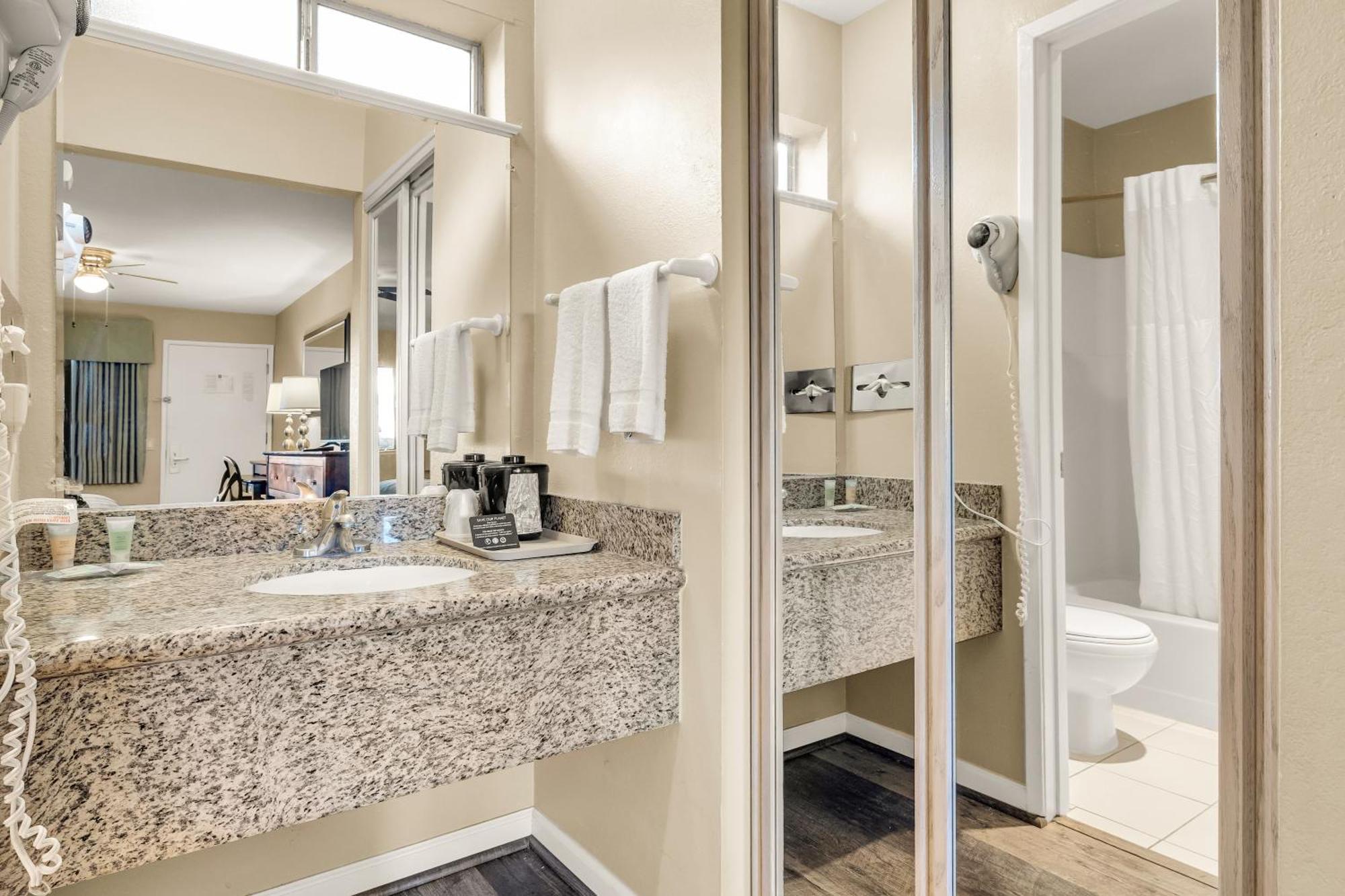 Scottish Fairway Inn Monterey Zewnętrze zdjęcie